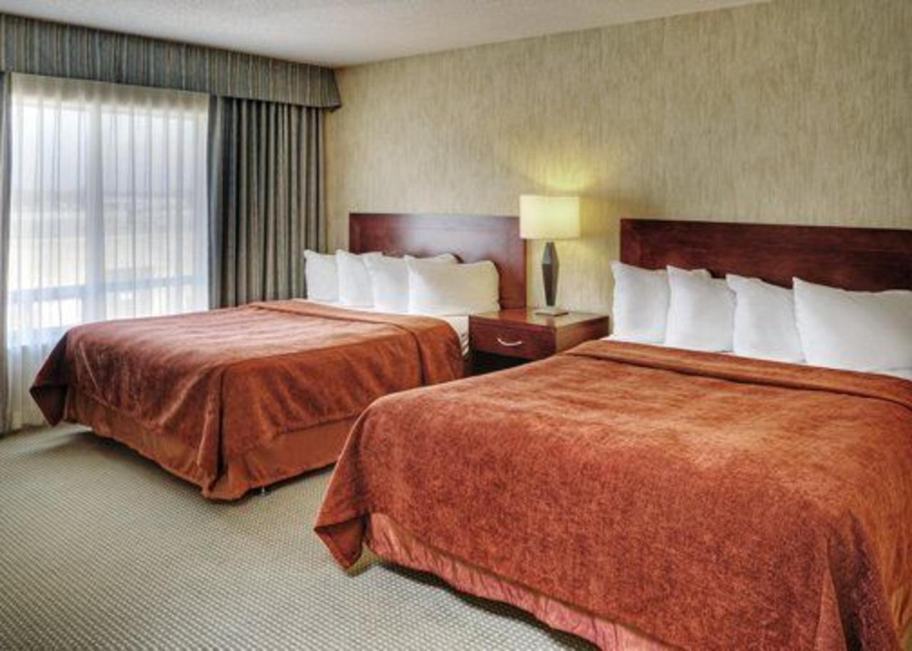 Hotel By Marriott Laval