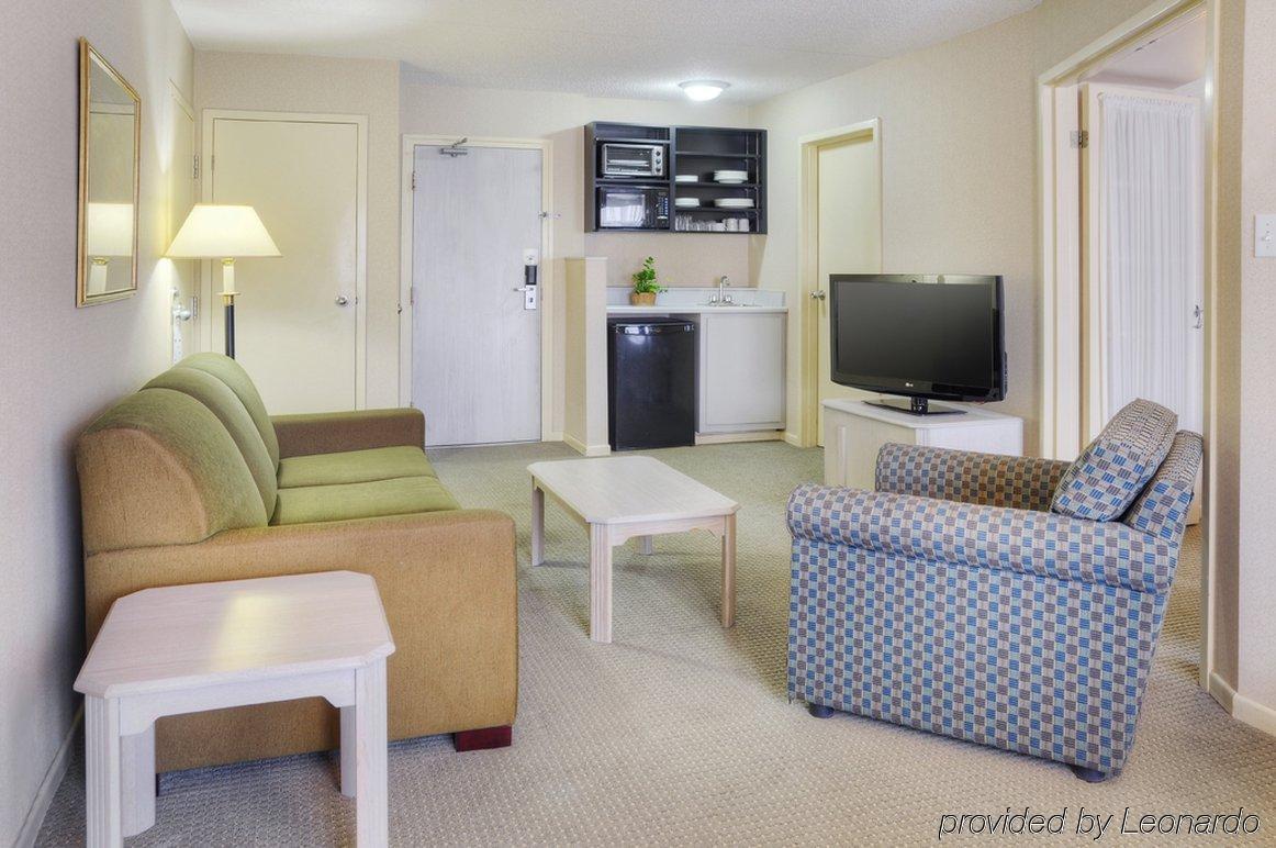 By Marriott Hotel 3*